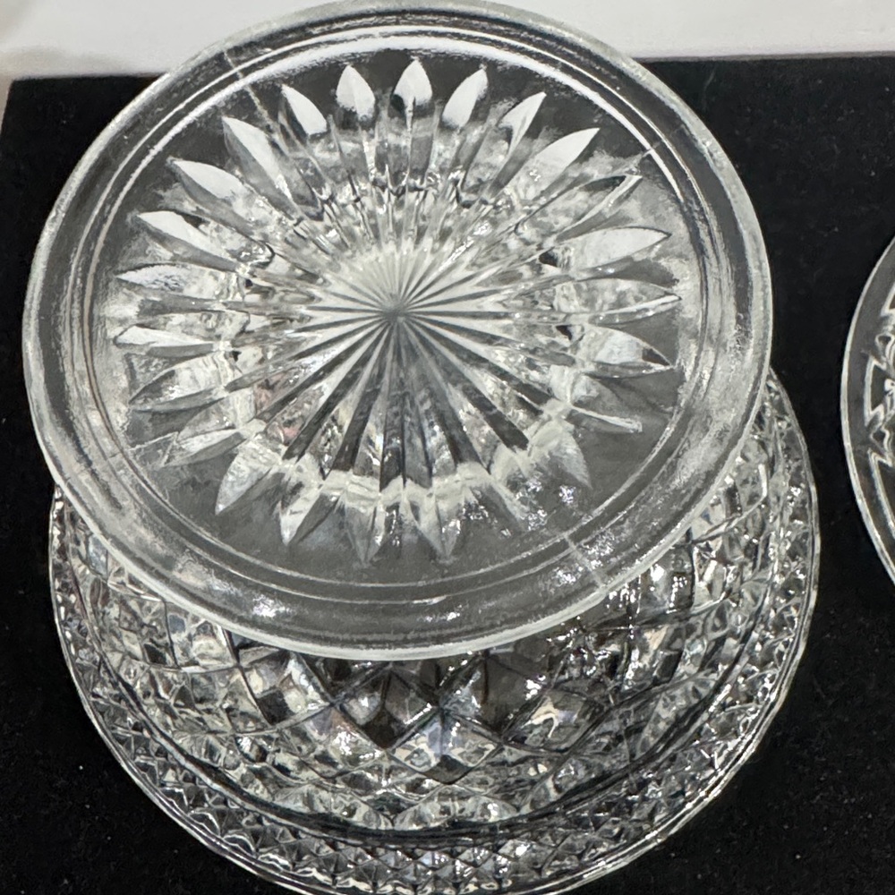 Anchor Hocking Wexford Clear Candy Dish With Diamond Cut Clear Glass. - Picture 5 of 8